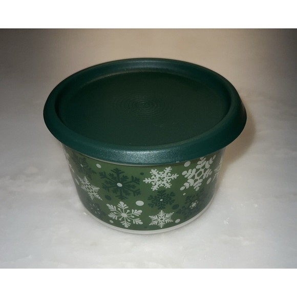 Tupperware Christmas Canister Snowflakes Holiday Green 7693 Approximately 5” Dia - Picture 7 of 7